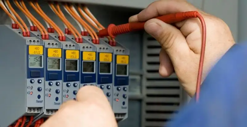 electrical contractors performing professional electrical system testing and configuration in Los Angeles, CA
