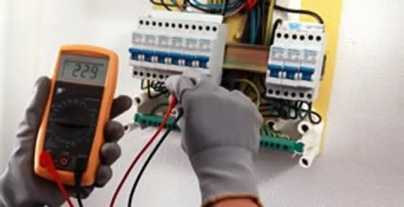 electrical contractors performing professional electrical testing and diagnostics in Los Angeles, CA